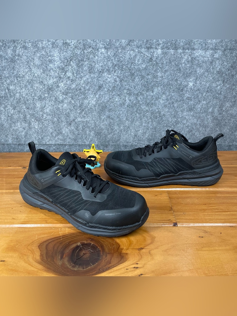 KEEN Utility Speedworks Carbon Toe Mens 11D Black Work Shoes Sneakers EH SR